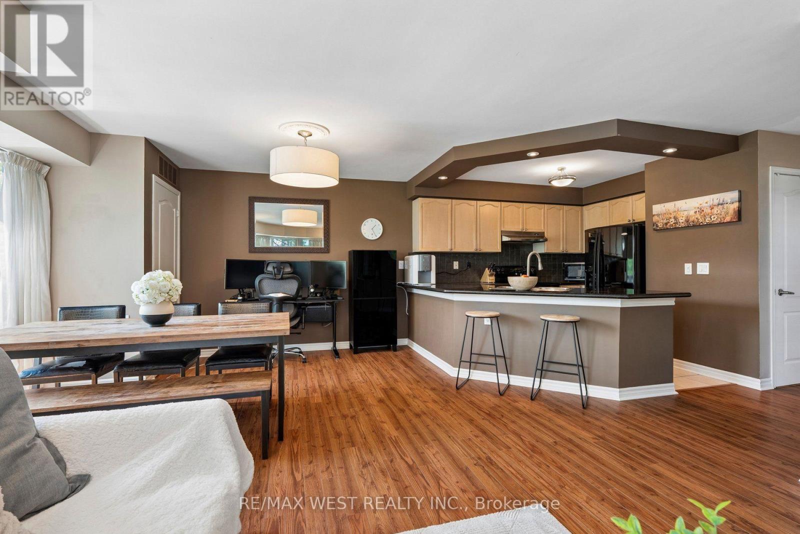 #206 890 SHEPPARD AVENUE - 15
