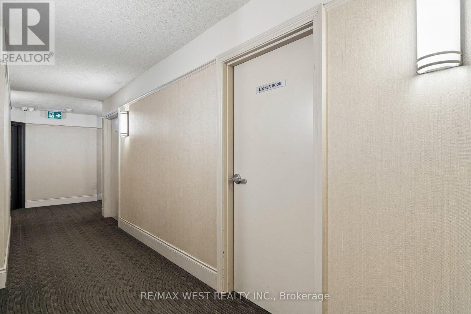 #206 890 SHEPPARD AVENUE - 17