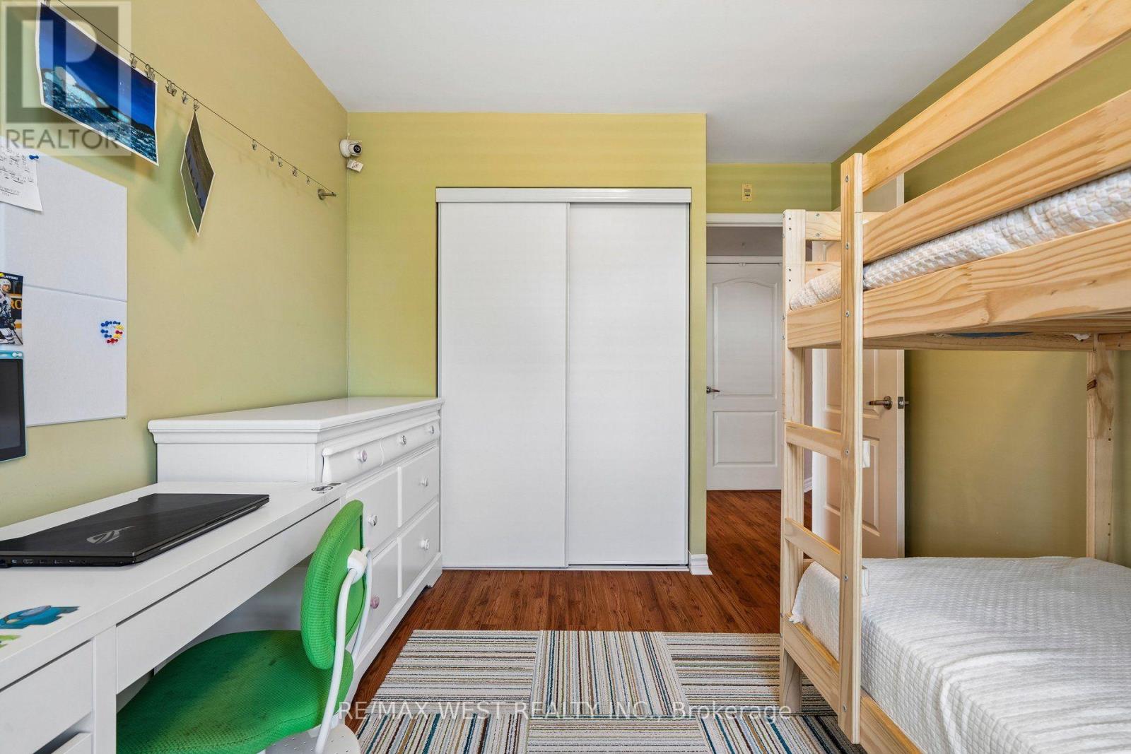 #206 890 SHEPPARD AVENUE - 22