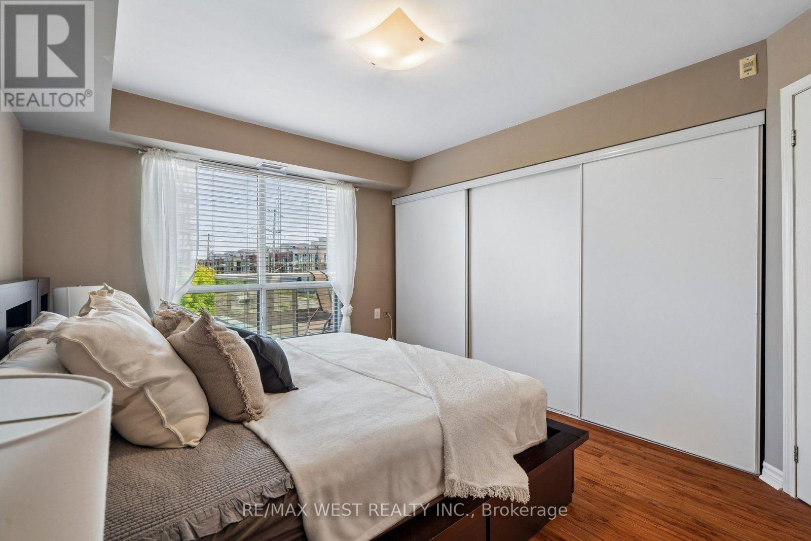 #206 890 SHEPPARD AVENUE - 20