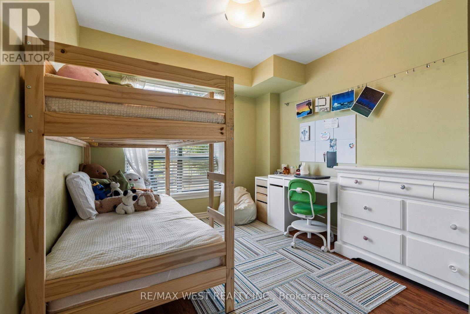 #206 890 SHEPPARD AVENUE - 23