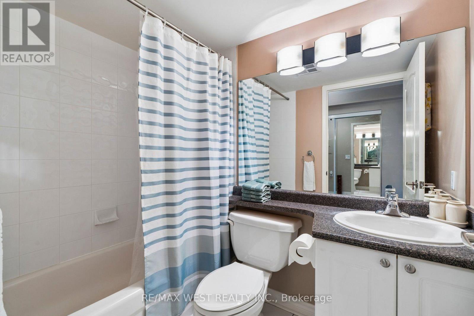 #206 890 SHEPPARD AVENUE - 25