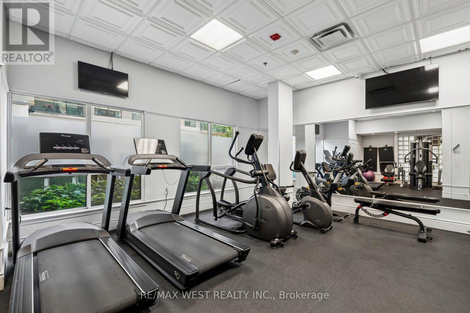 #206 890 SHEPPARD AVENUE - 28