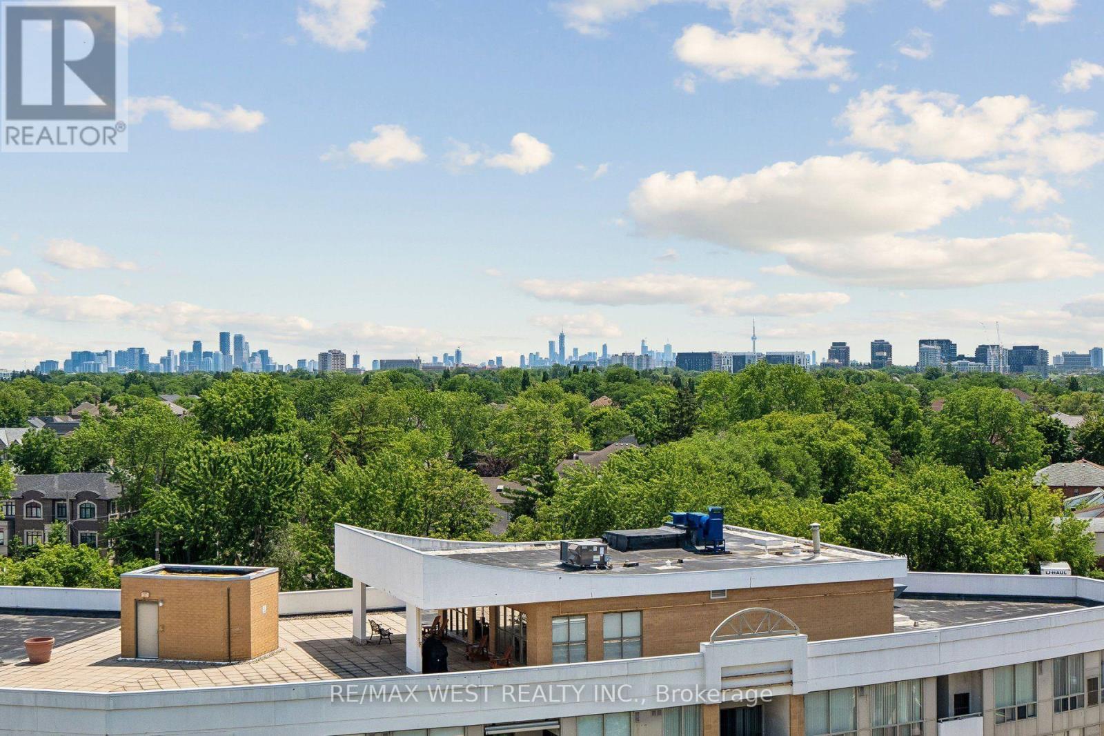 #206 890 SHEPPARD AVENUE - 32