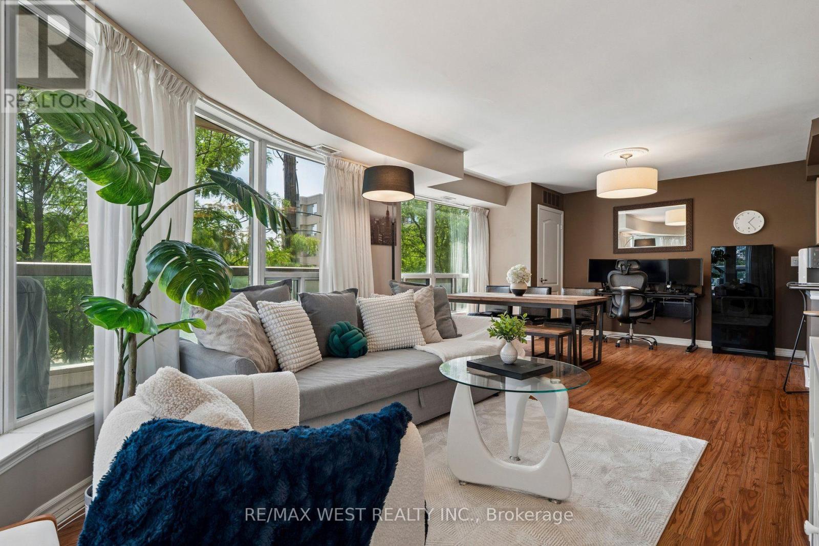 #206 890 SHEPPARD AVENUE - 8