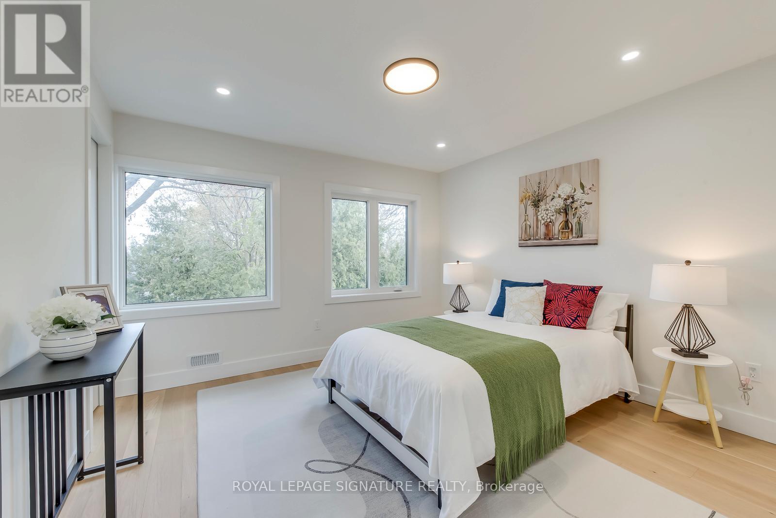 850 COSBURN AVENUE - Image 27