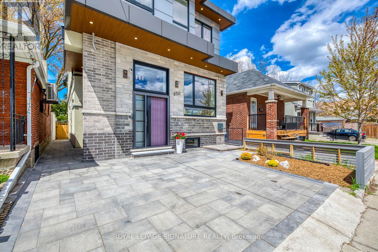 850 COSBURN AVENUE - Image 47
