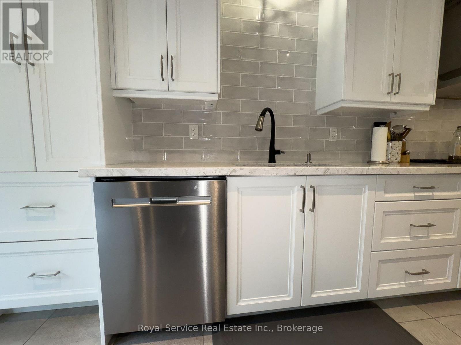 5171 WHITE ROAD N - 15