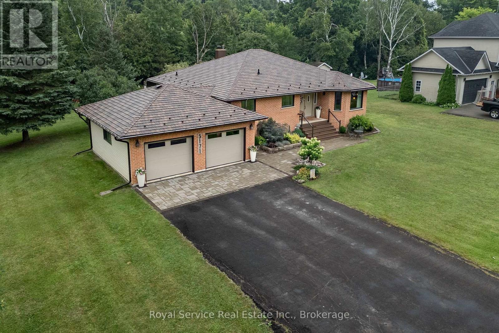 5171 WHITE ROAD N - 2
