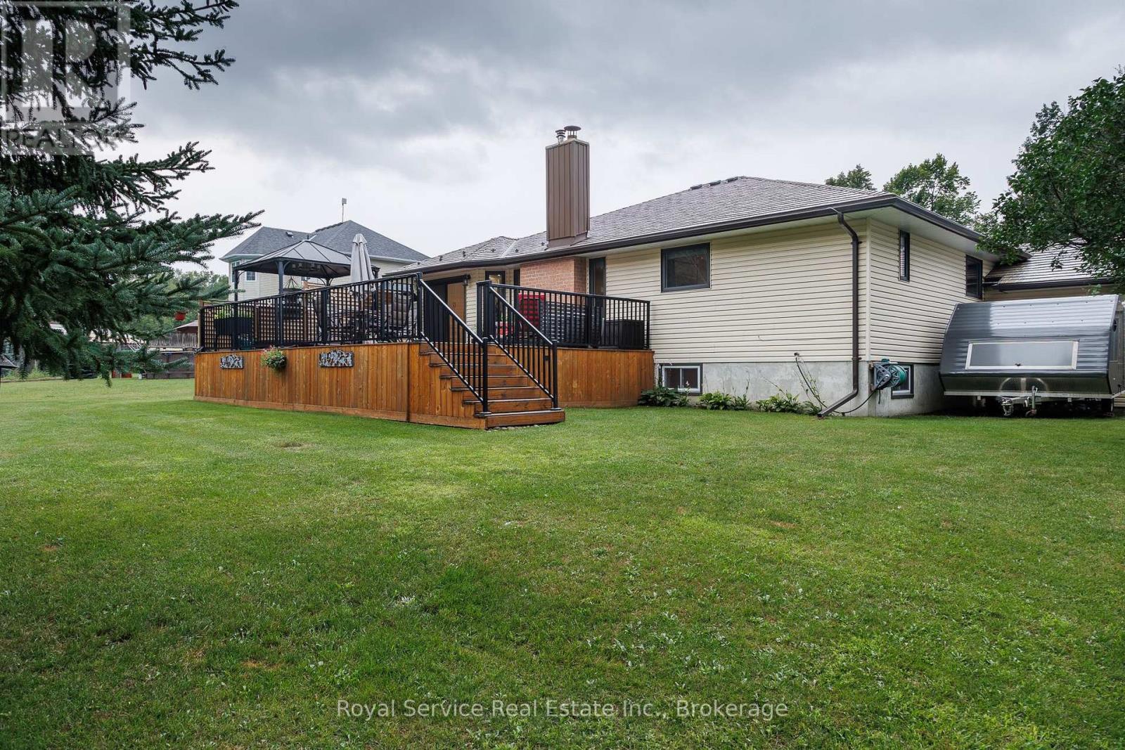 5171 WHITE ROAD N - 6