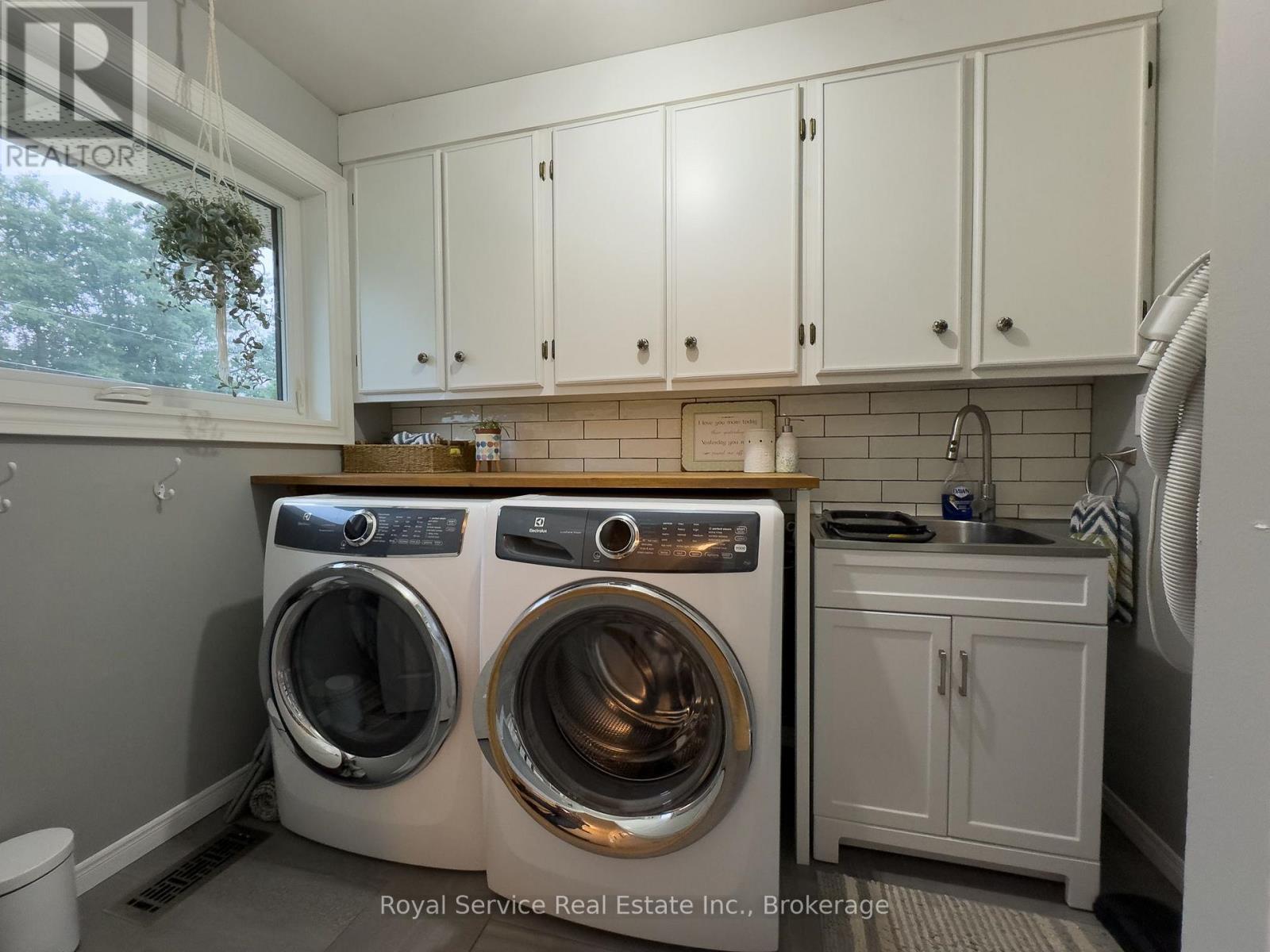 5171 WHITE ROAD N - 8