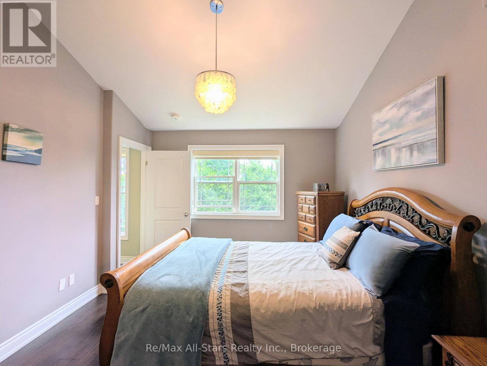 553 GRANGE WAY - 16