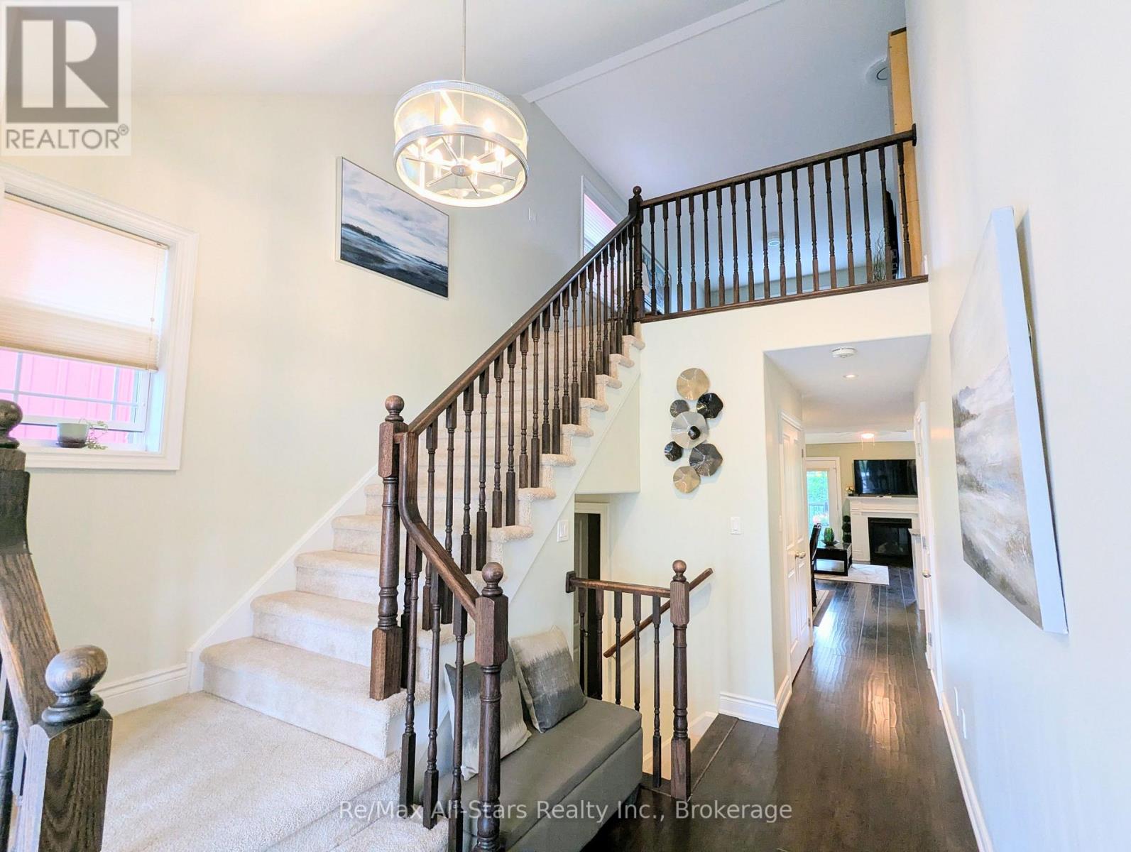 553 GRANGE WAY - 19