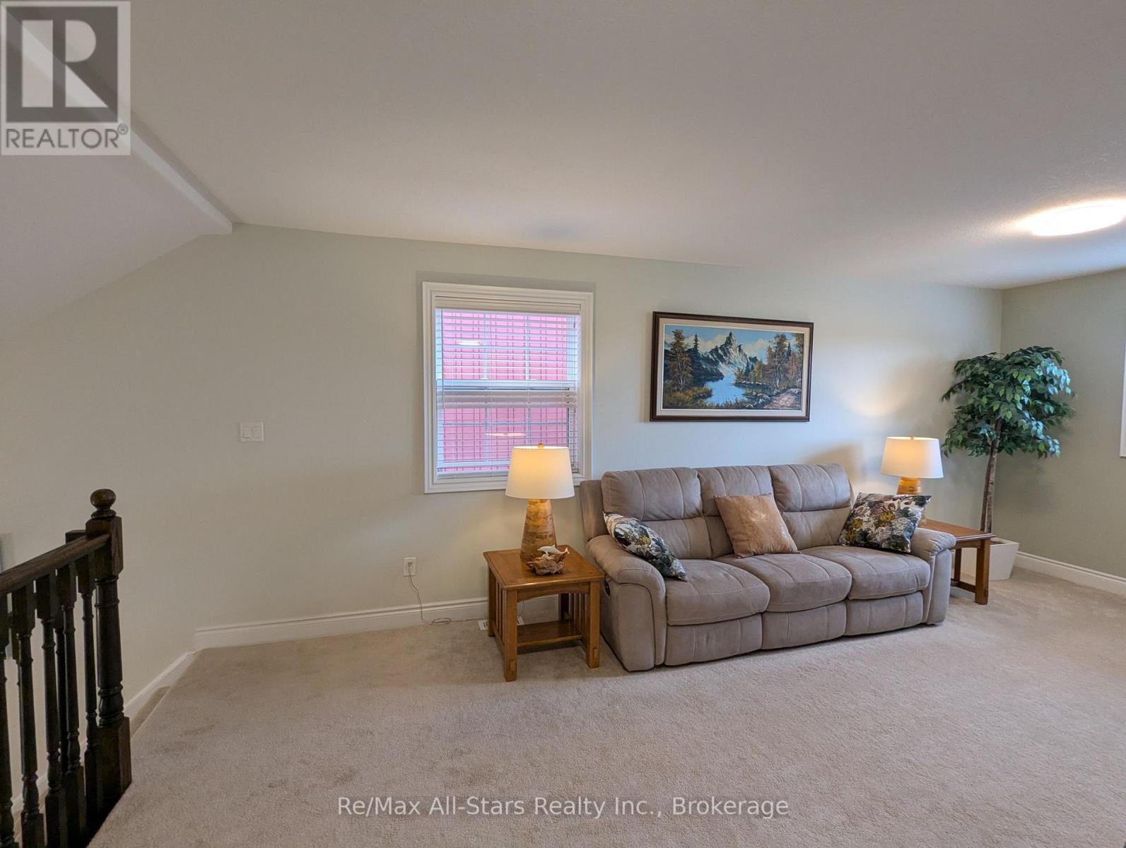 553 GRANGE WAY - 23