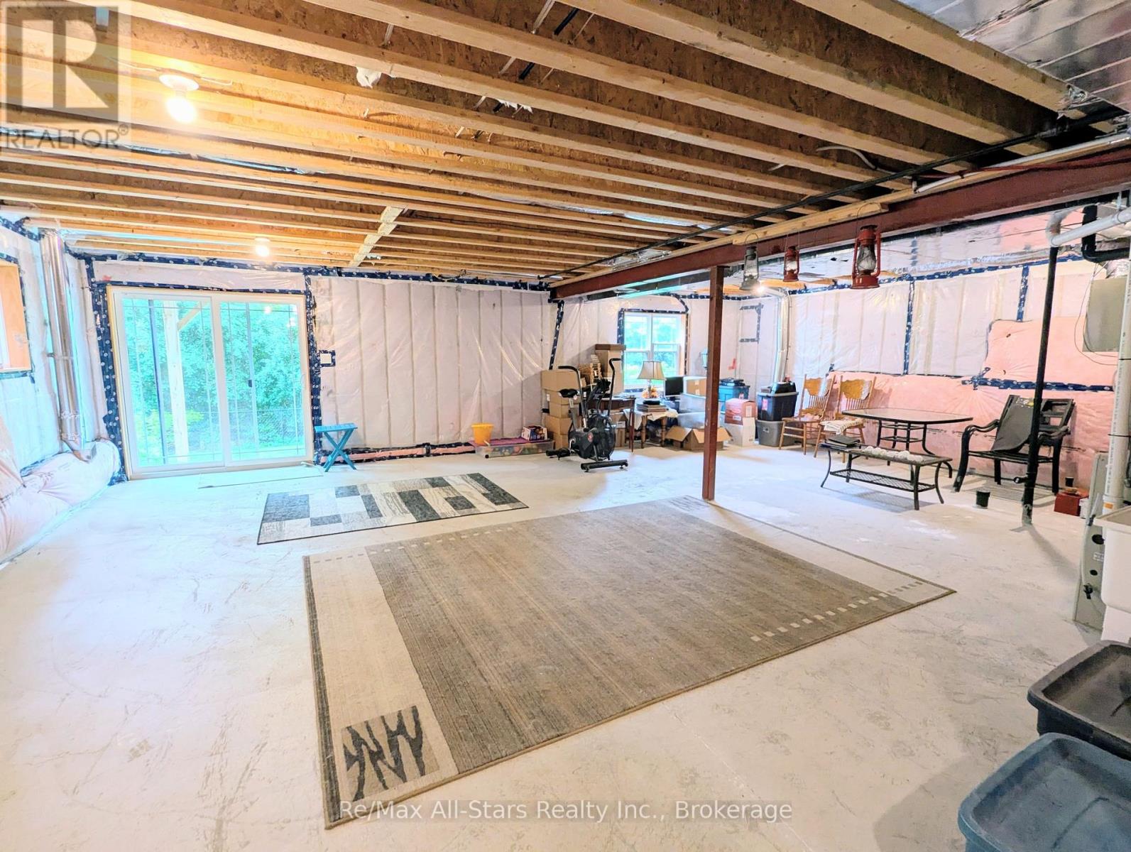 553 GRANGE WAY - 28