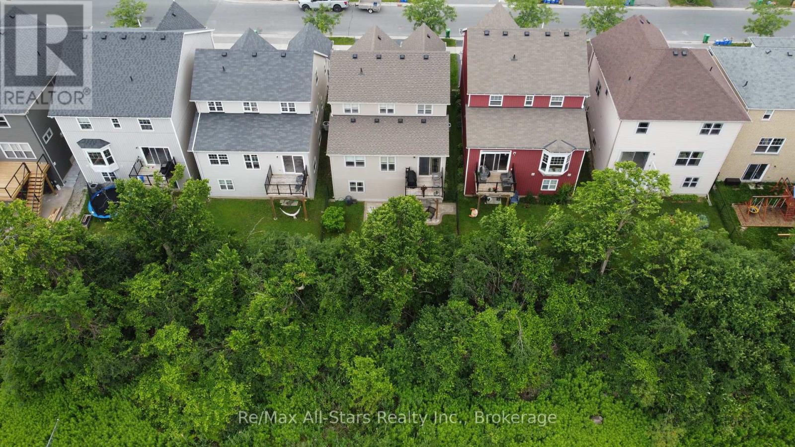 553 GRANGE WAY - 33