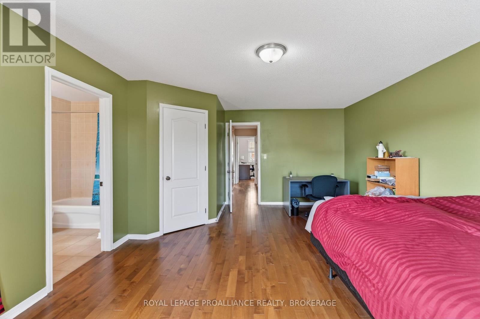 435 MAUREEN STREET - 17