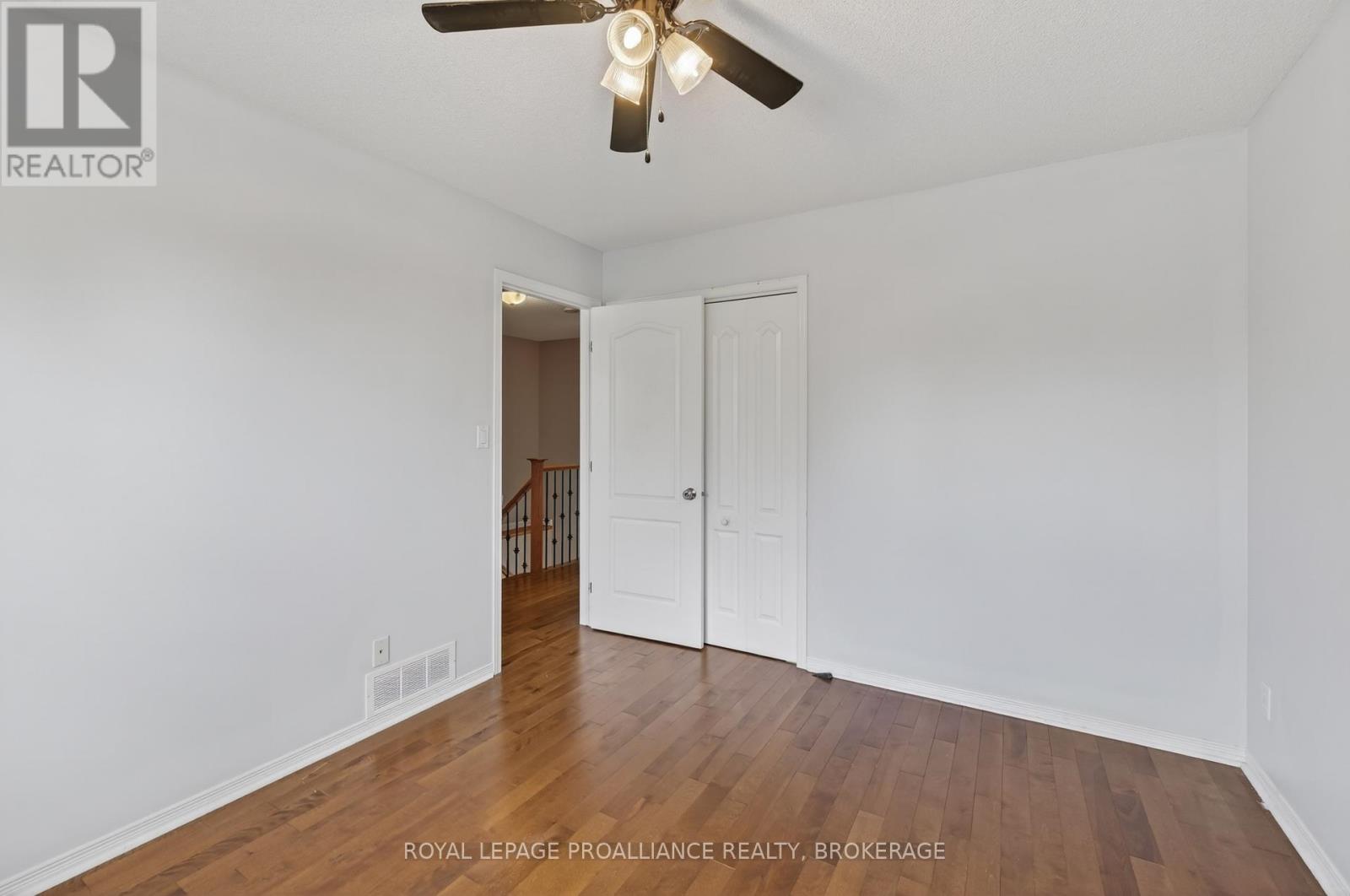 435 MAUREEN STREET - 22