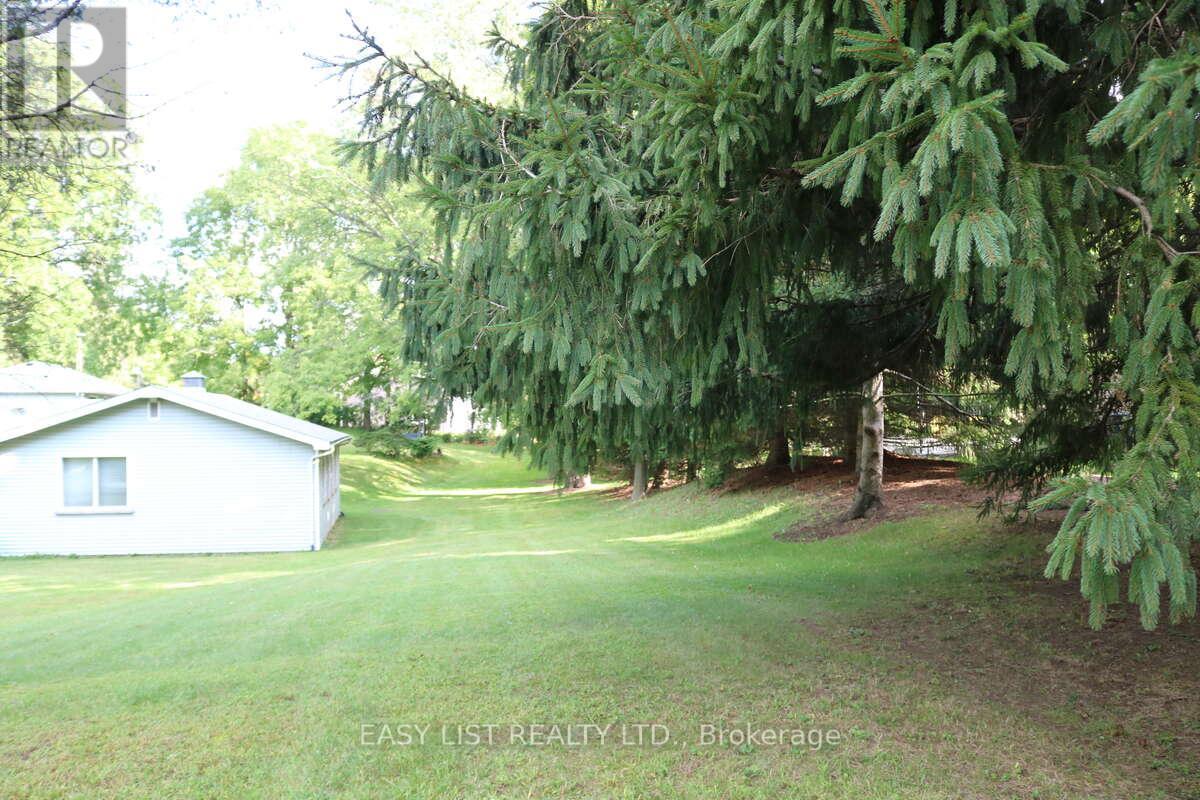 1109 EFFINGHAM STREET - 21