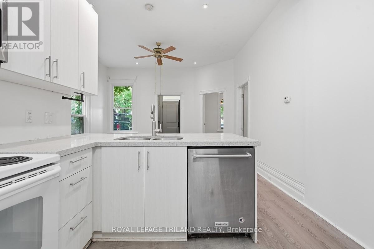 960 RICHMOND STREET - 12