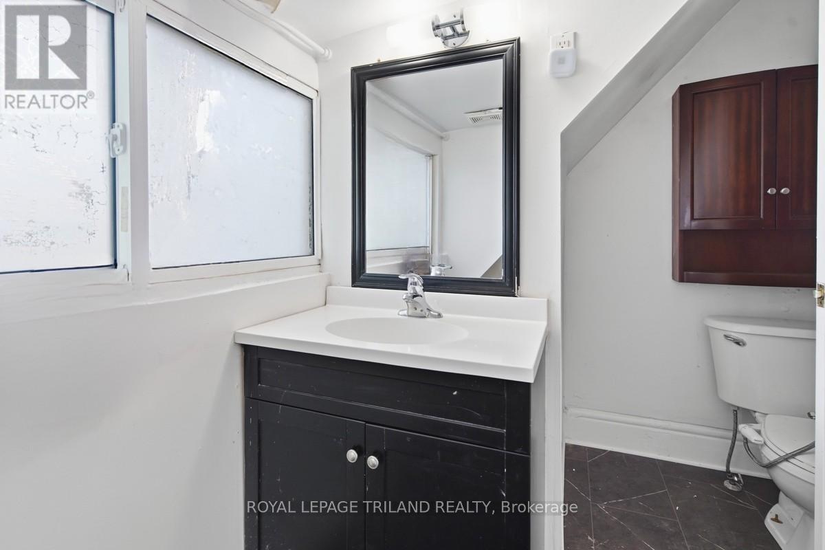 960 RICHMOND STREET - 25