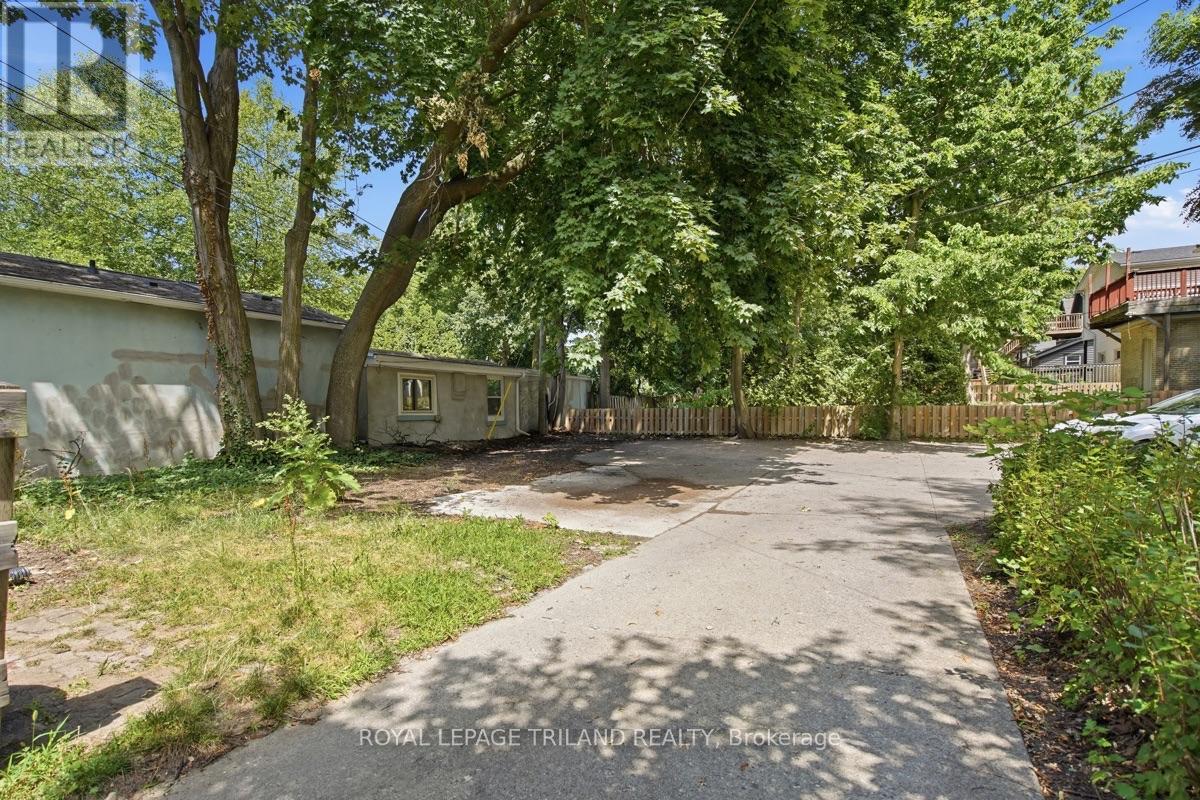 960 RICHMOND STREET - 29