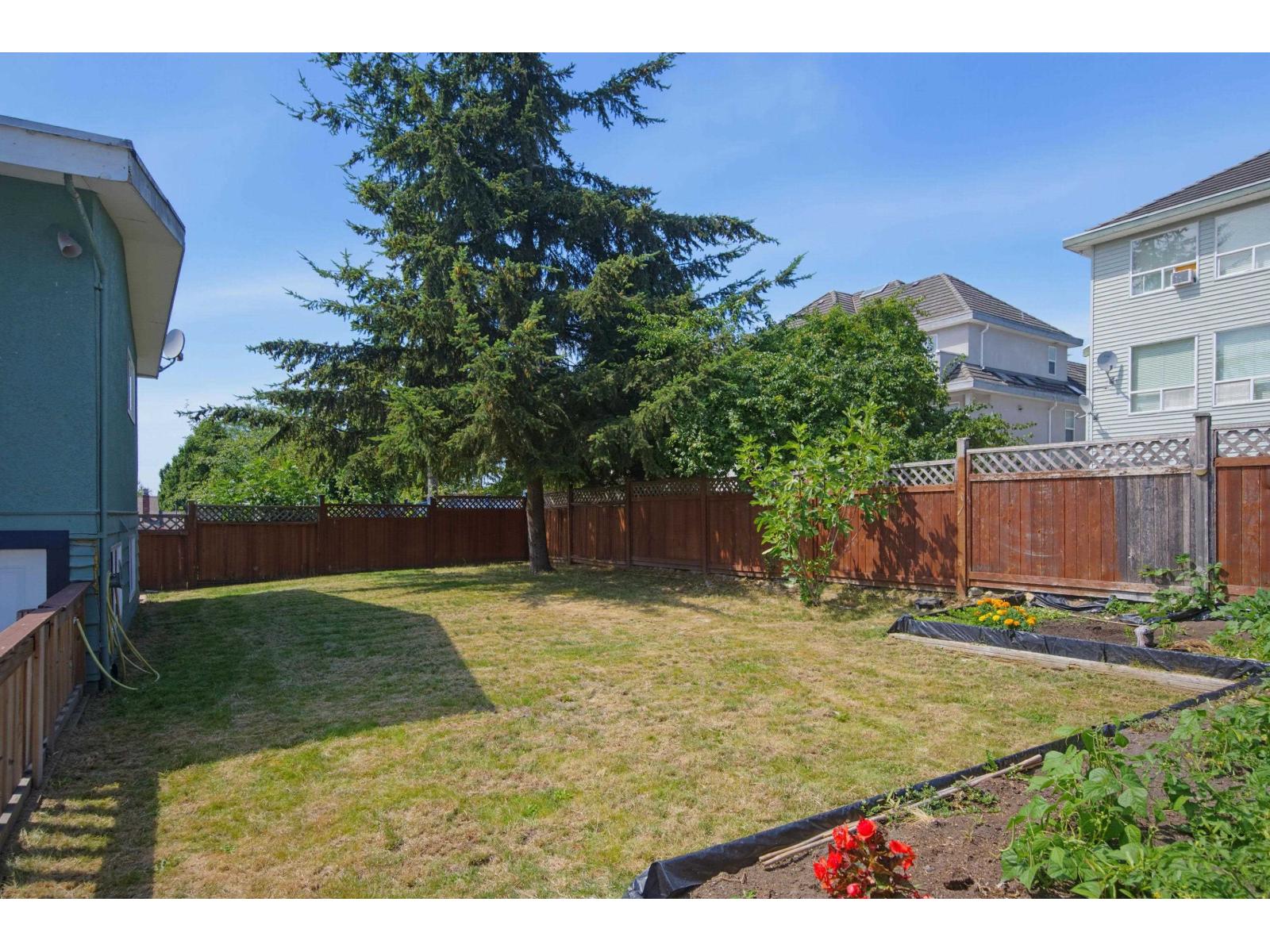 6 Bed, 4 Bath House for Sale in Surrey – 18463 56 AVENUE, Surrey – MLS# R3149208 - Image 38