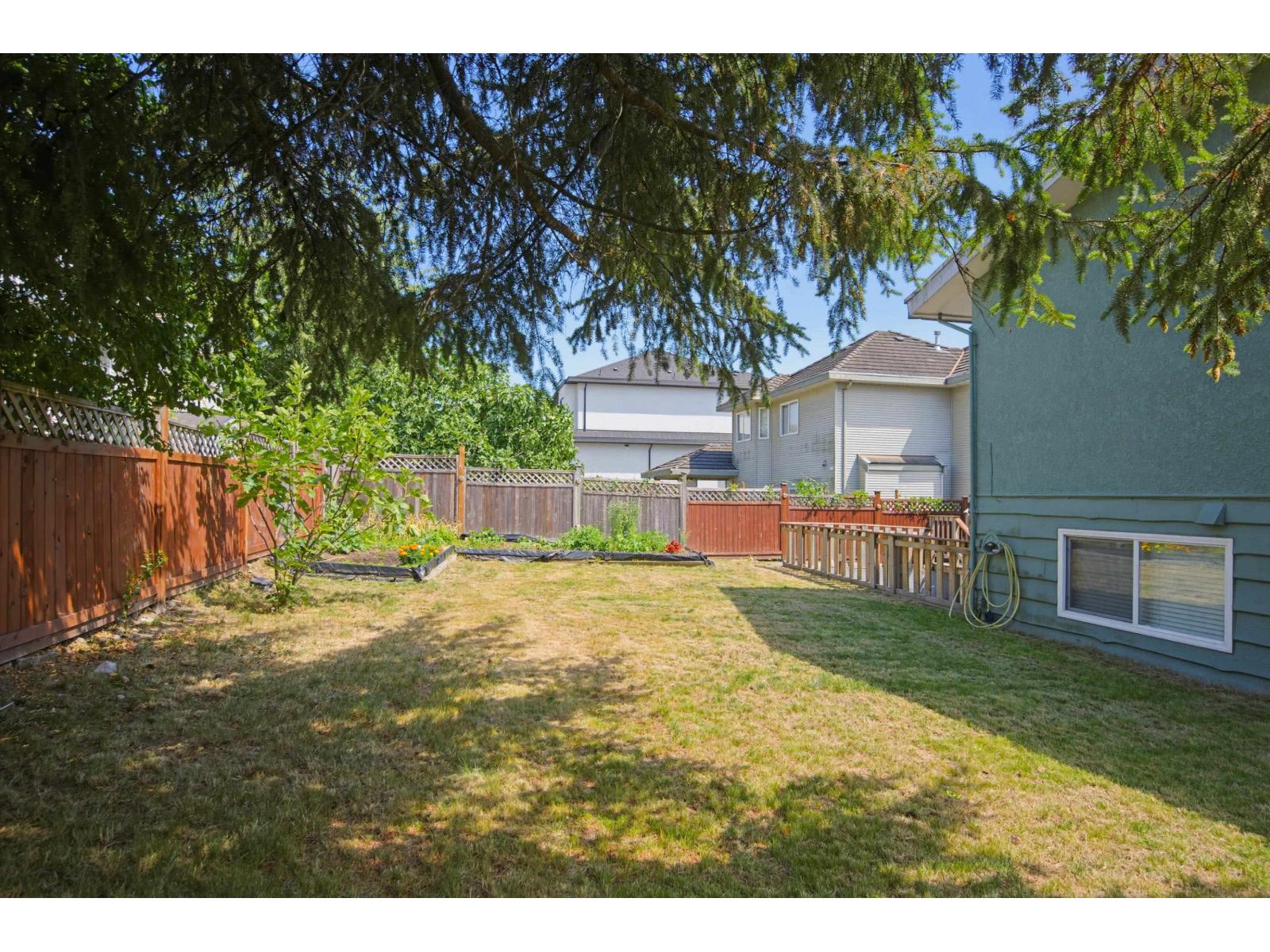 6 Bed, 4 Bath House for Sale in Surrey – 18463 56 AVENUE, Surrey – MLS# R3149208 - Image 41