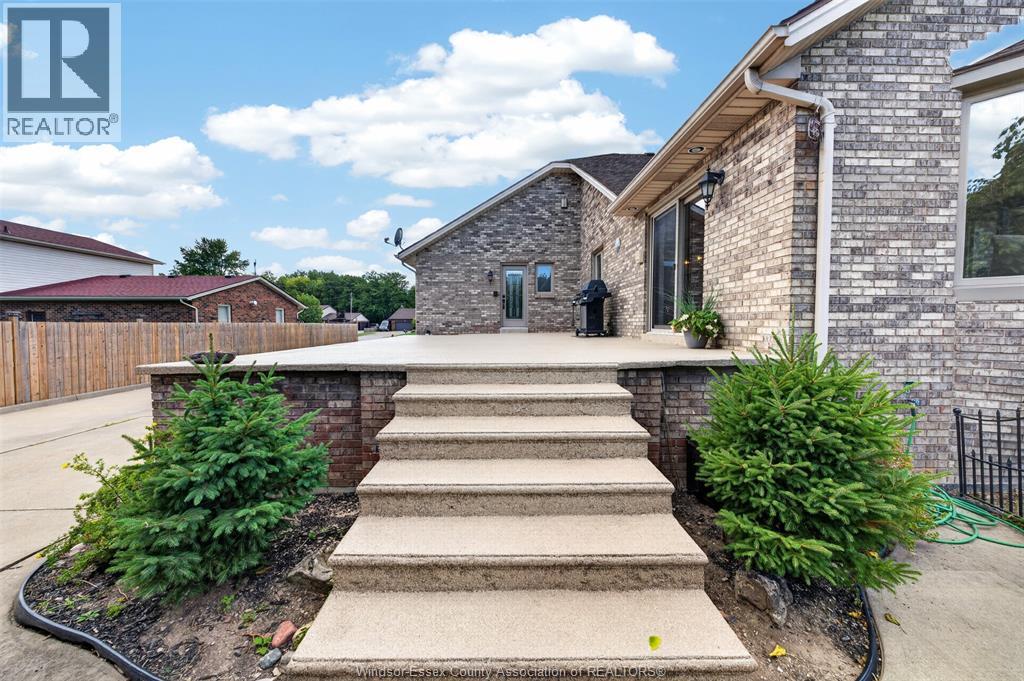 376 ELMSTEAD Ridge - 41