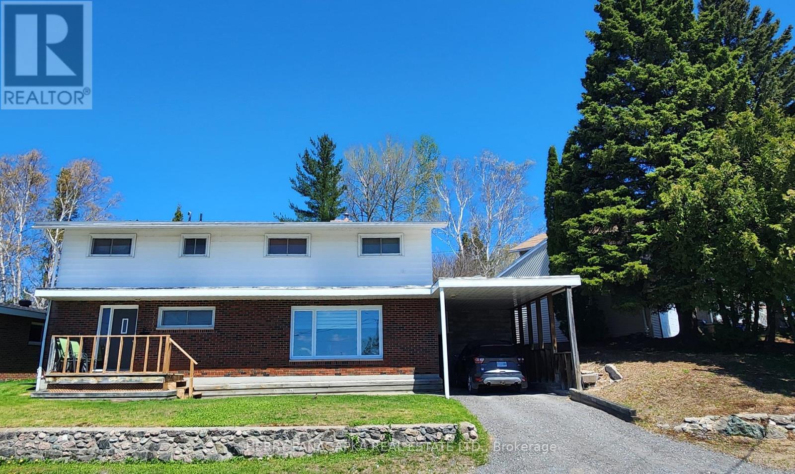 8 MCPHEE AVENUE - 1