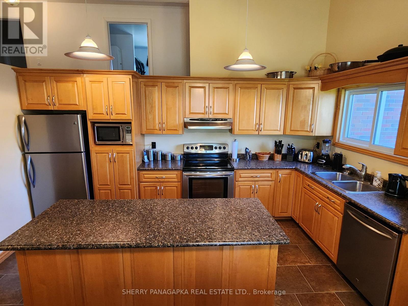 8 MCPHEE AVENUE - 18