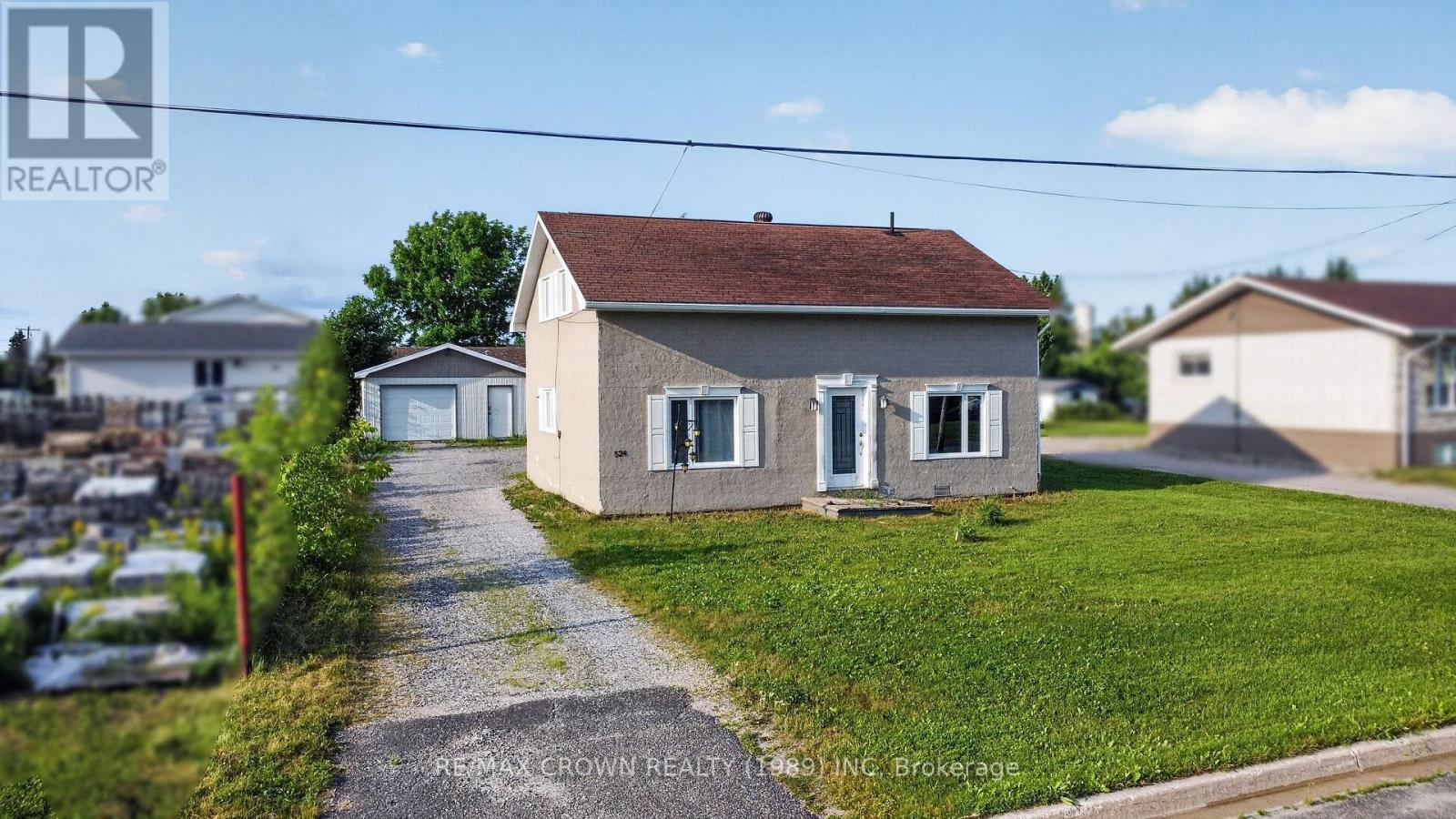 524 KITCHENER STREET - 1
