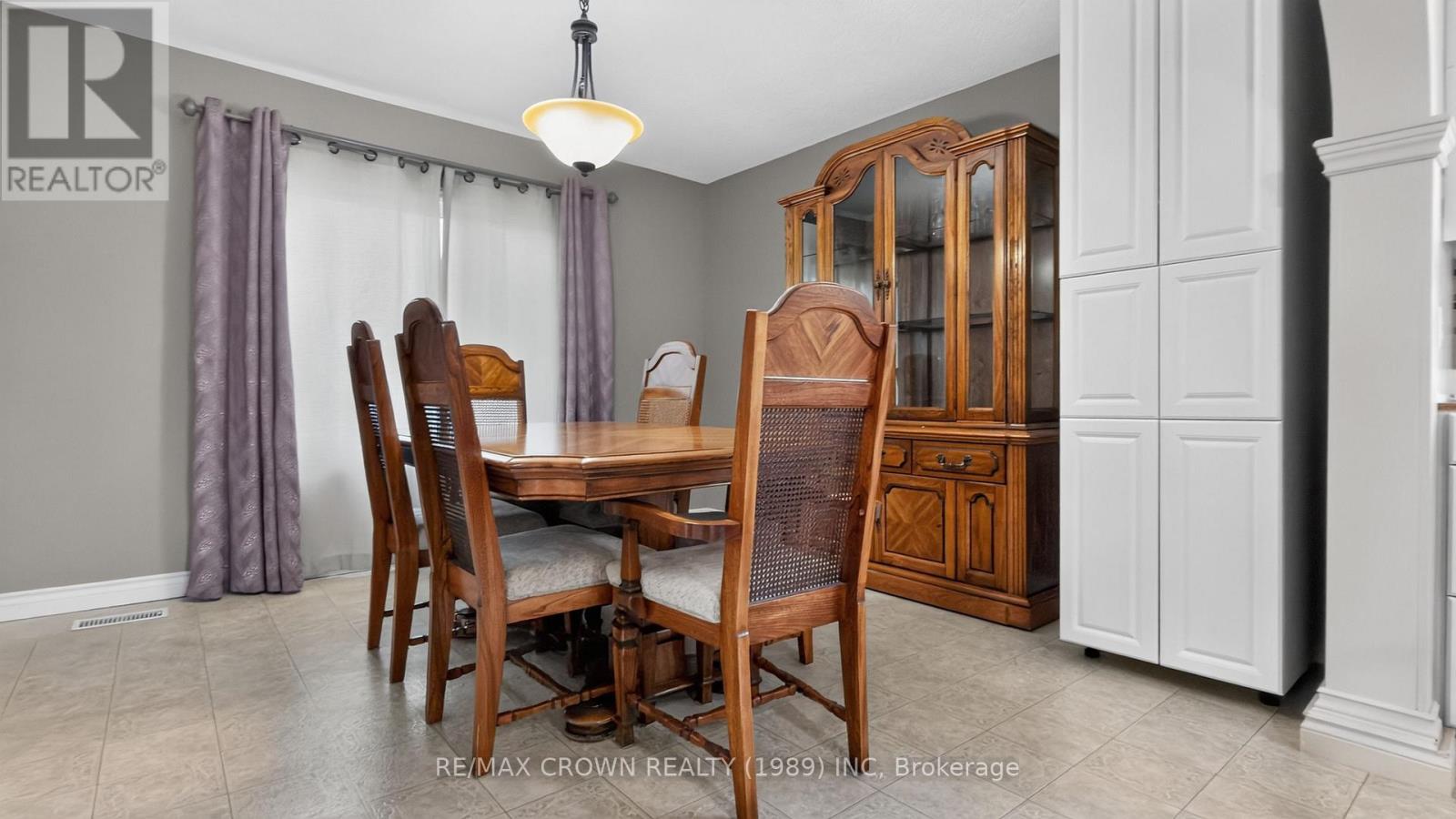 524 KITCHENER STREET - 14