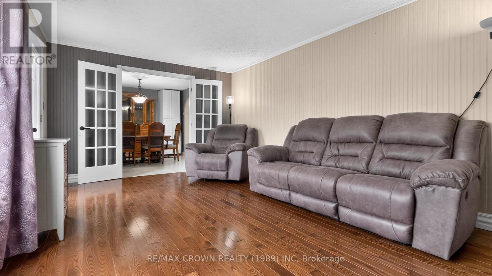 524 KITCHENER STREET - 16
