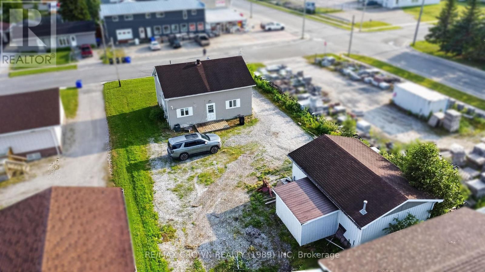 524 KITCHENER STREET - 5
