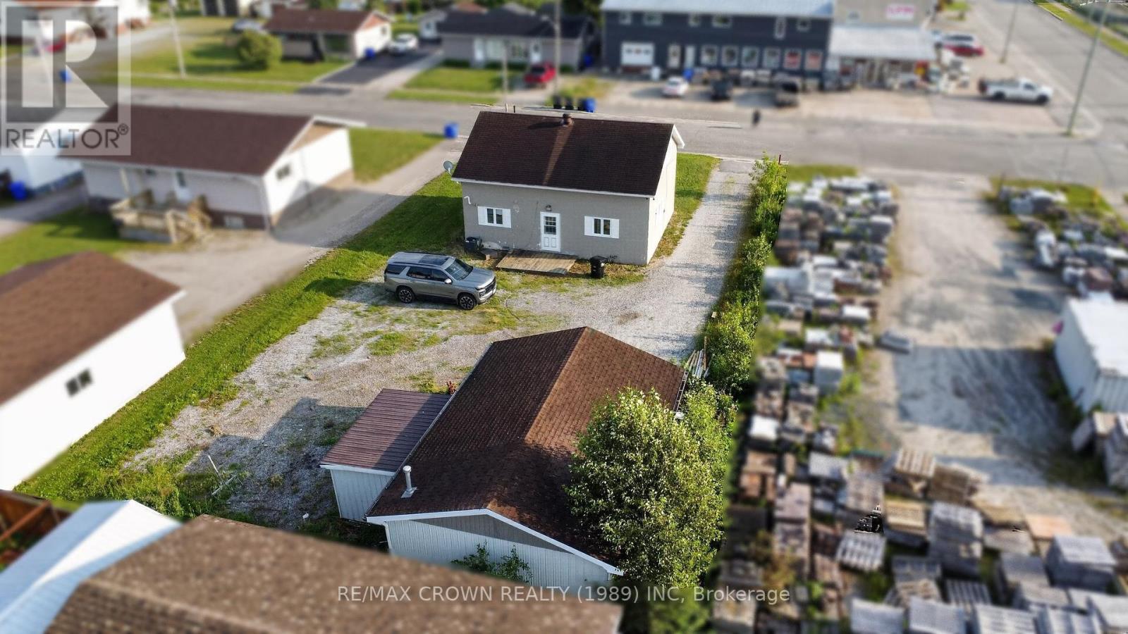524 KITCHENER STREET - 6