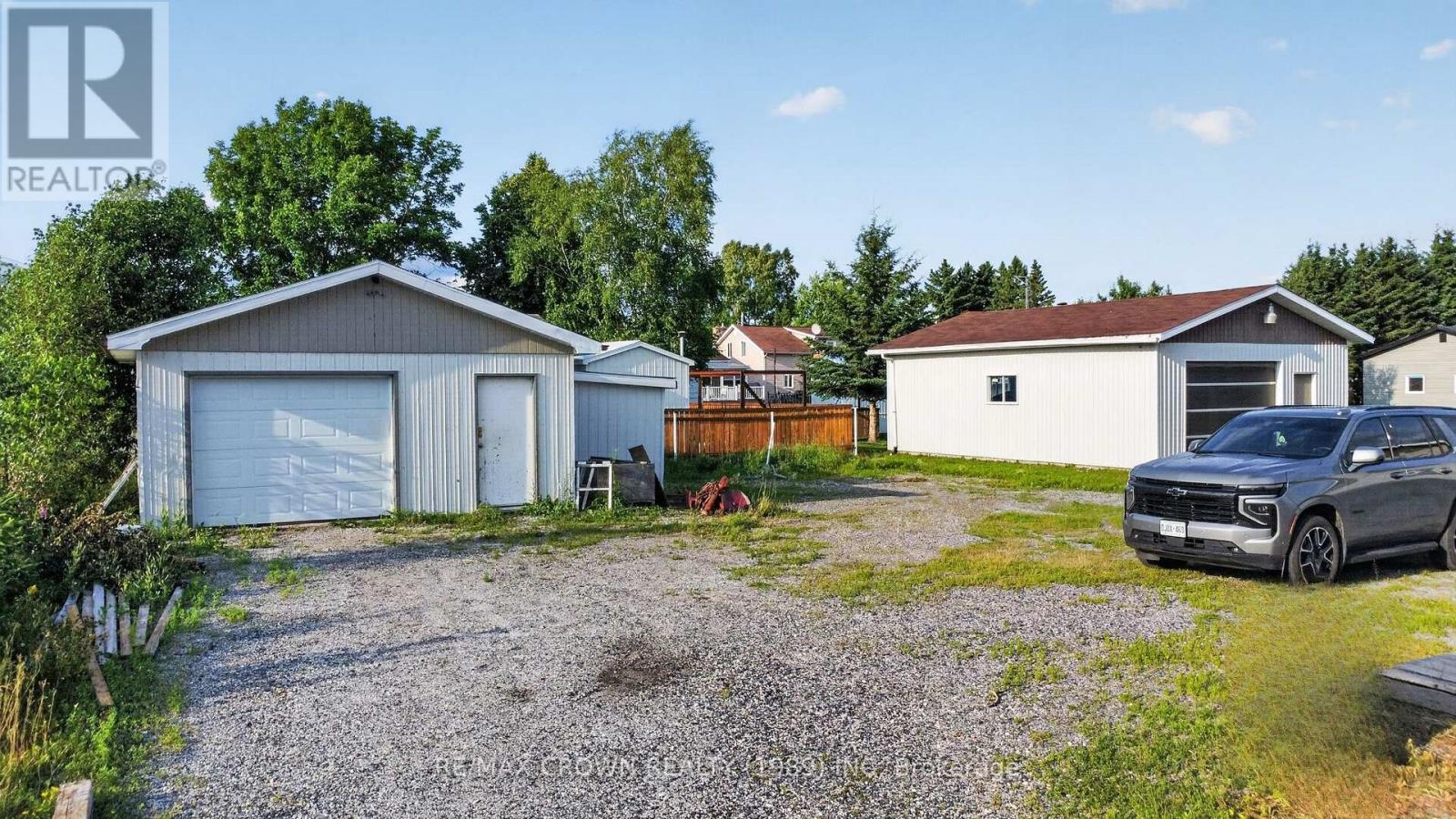 524 KITCHENER STREET - 7