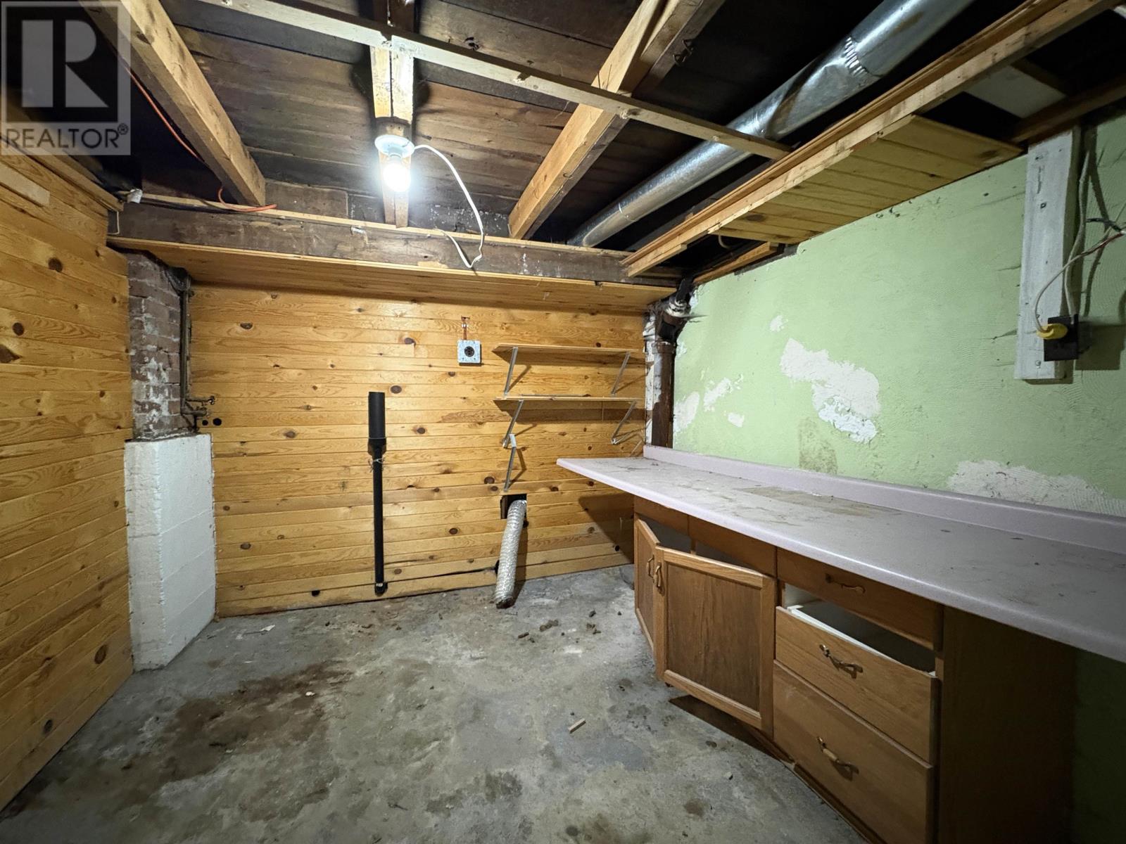 808 Portage AVE - 21
