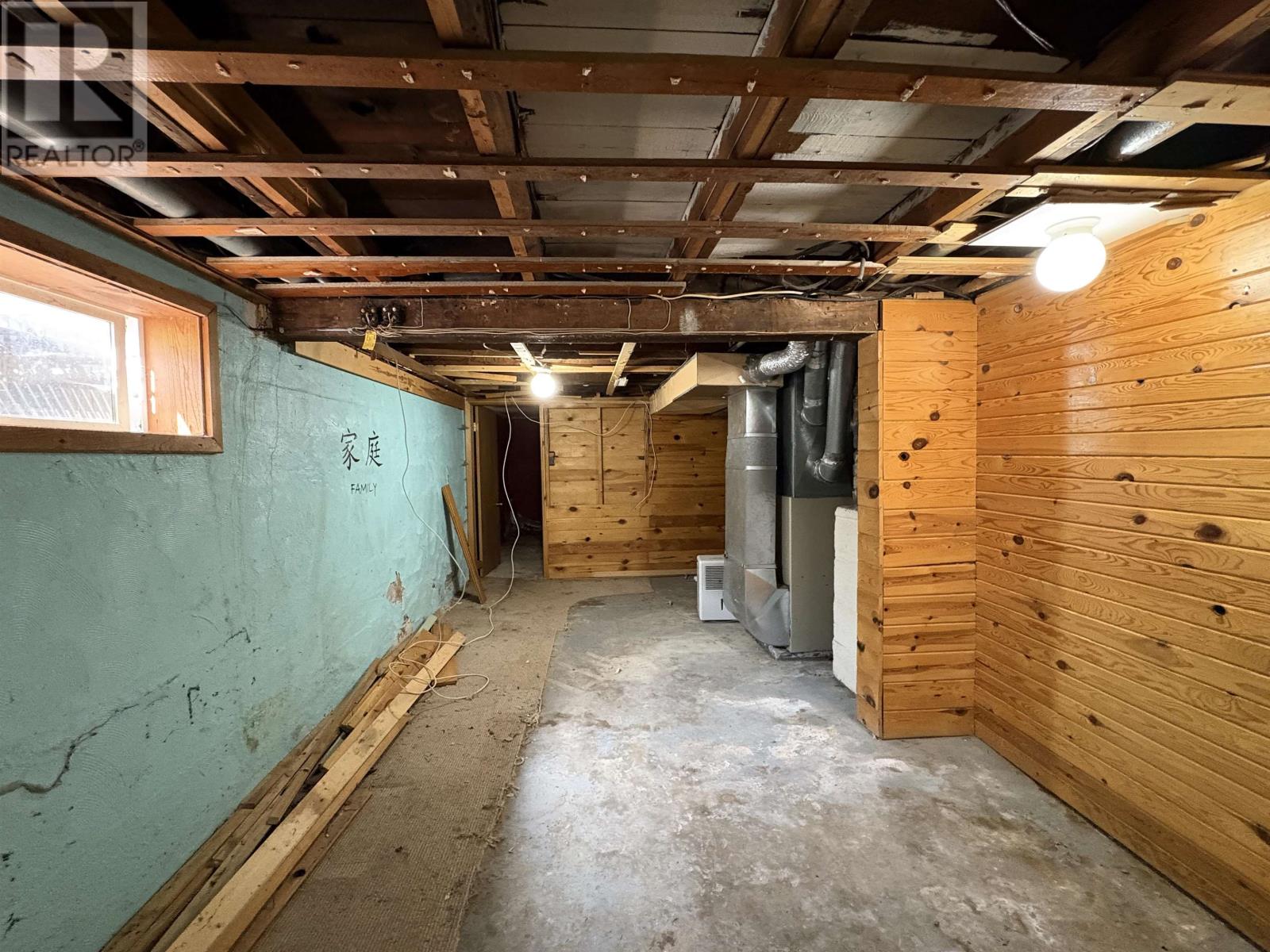 808 Portage AVE - 23