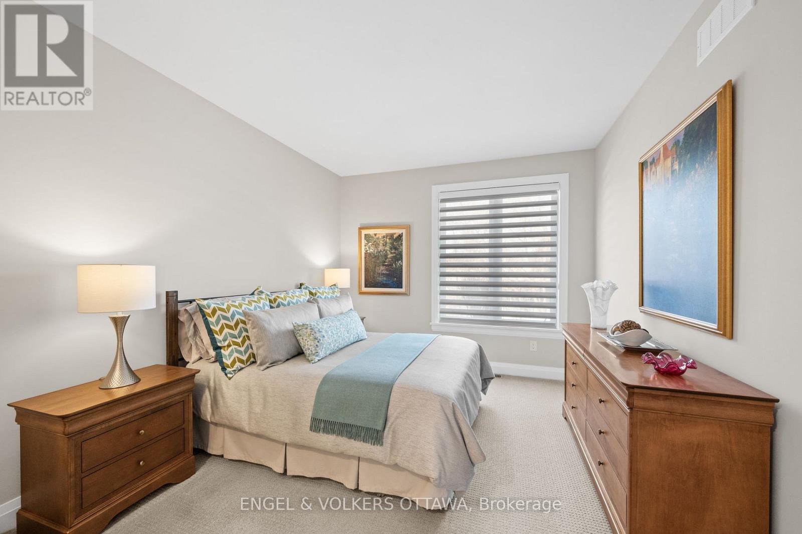 147 BLACKHORSE DRIVE - 22