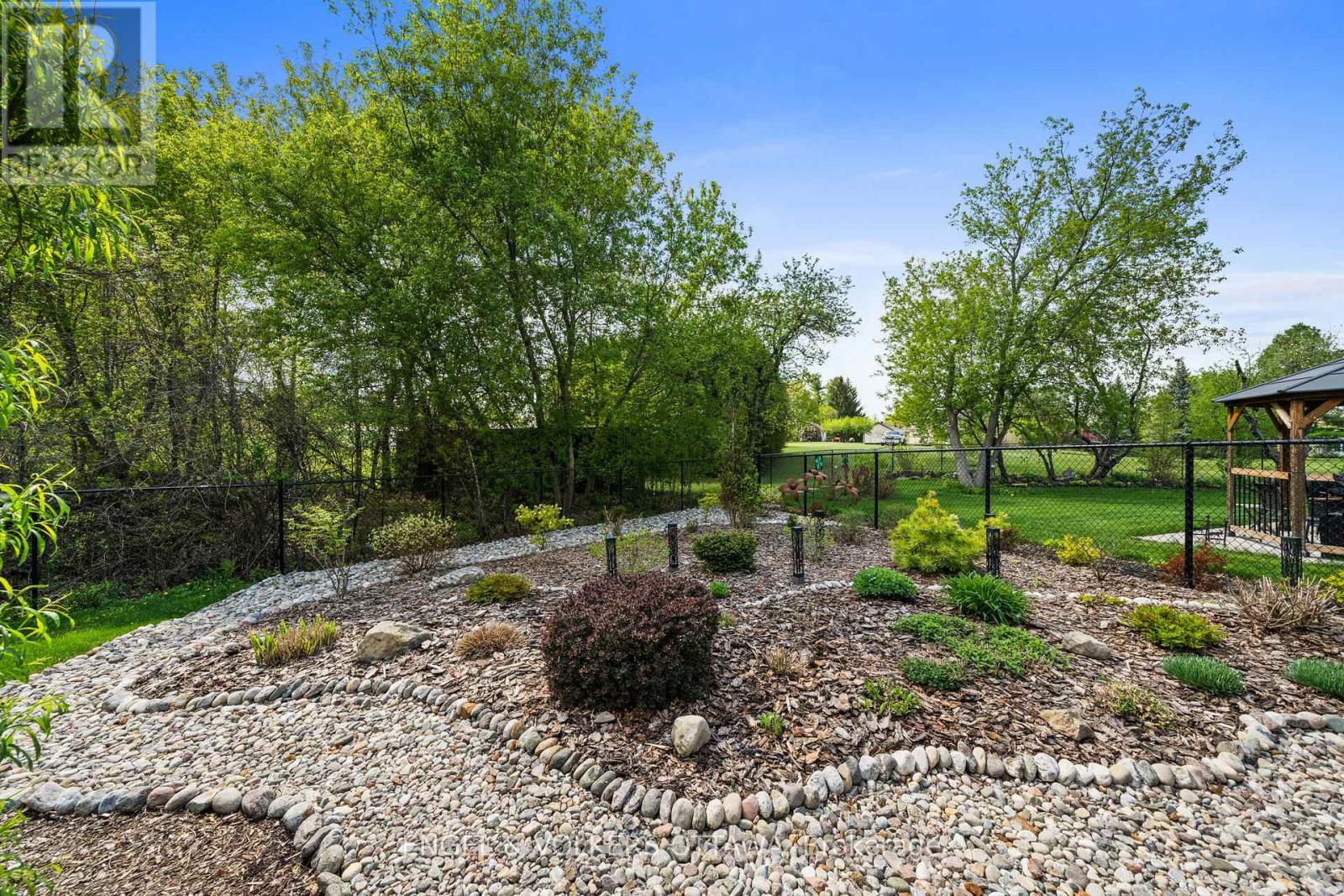 147 BLACKHORSE DRIVE - 37