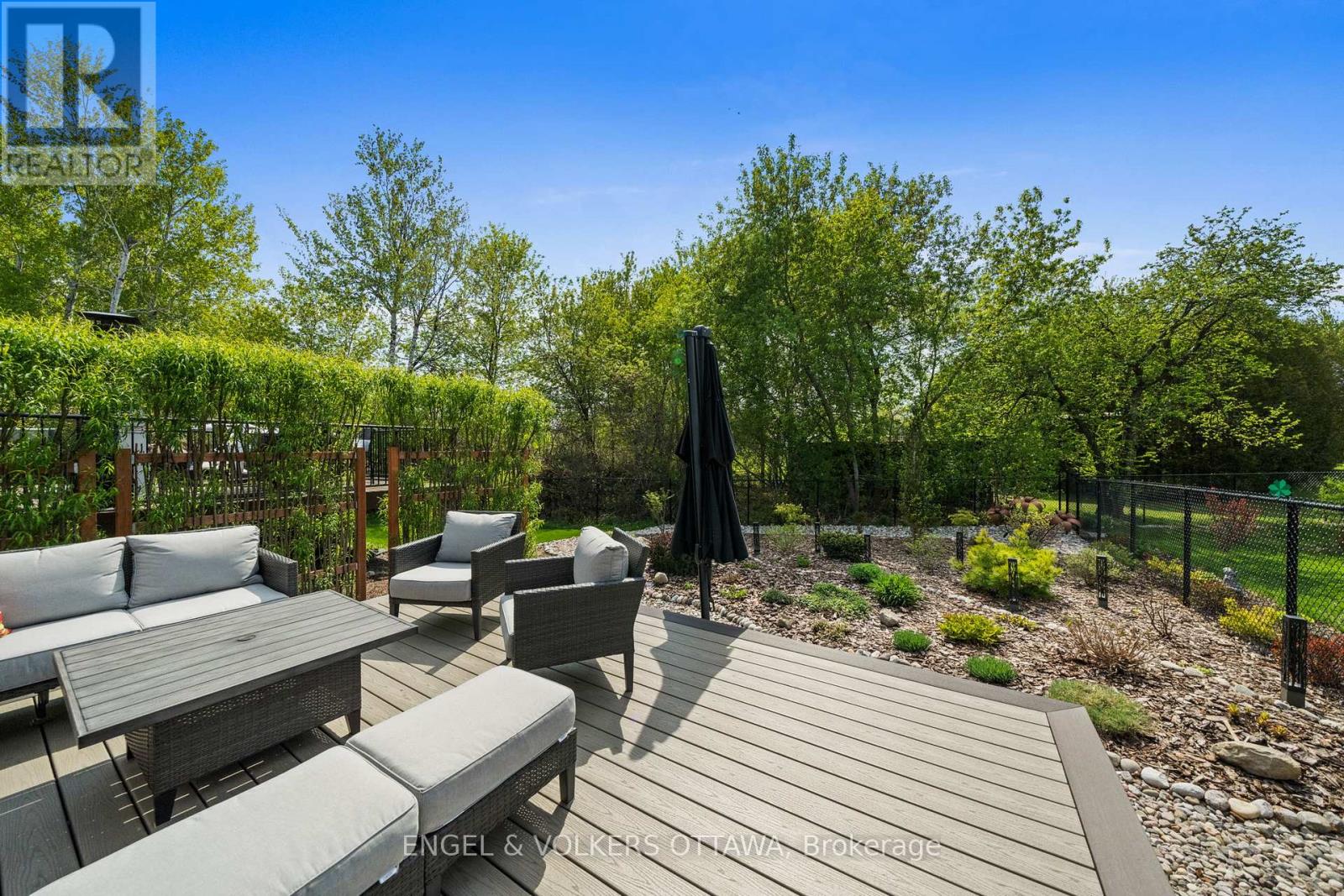 147 BLACKHORSE DRIVE - 38