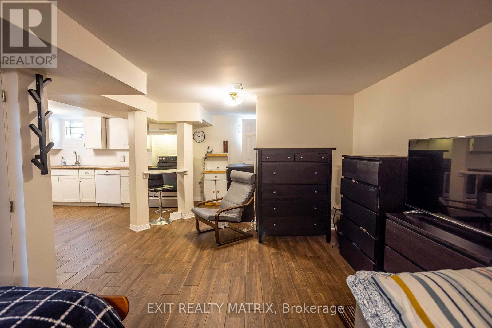552 DUNBRACK STREET - Image 32