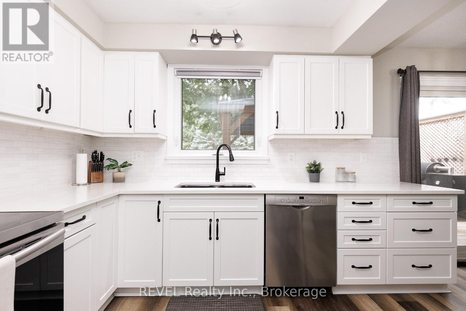853 SOUTH PELHAM ROAD - 15