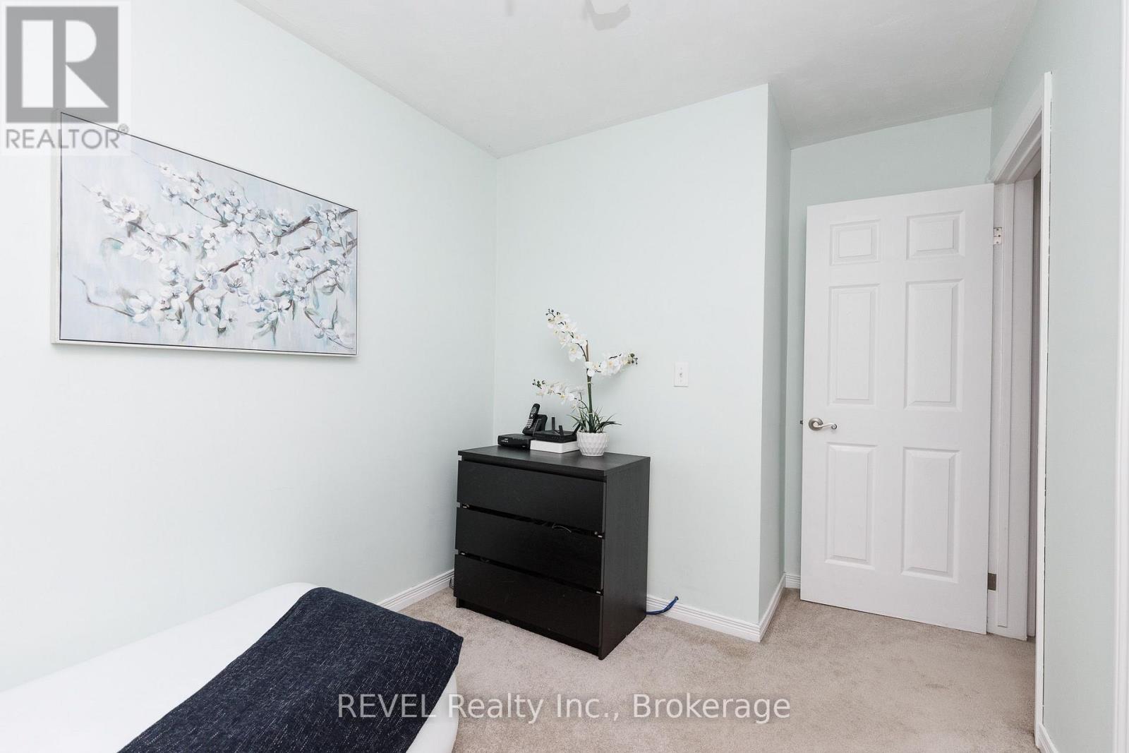 853 SOUTH PELHAM ROAD - 24