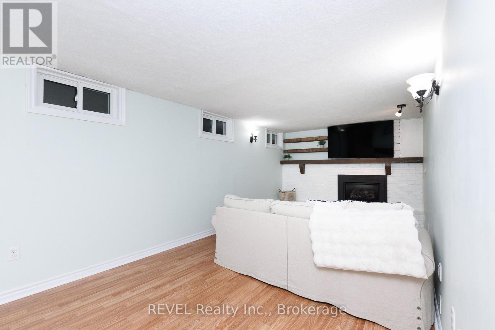 853 SOUTH PELHAM ROAD - 31