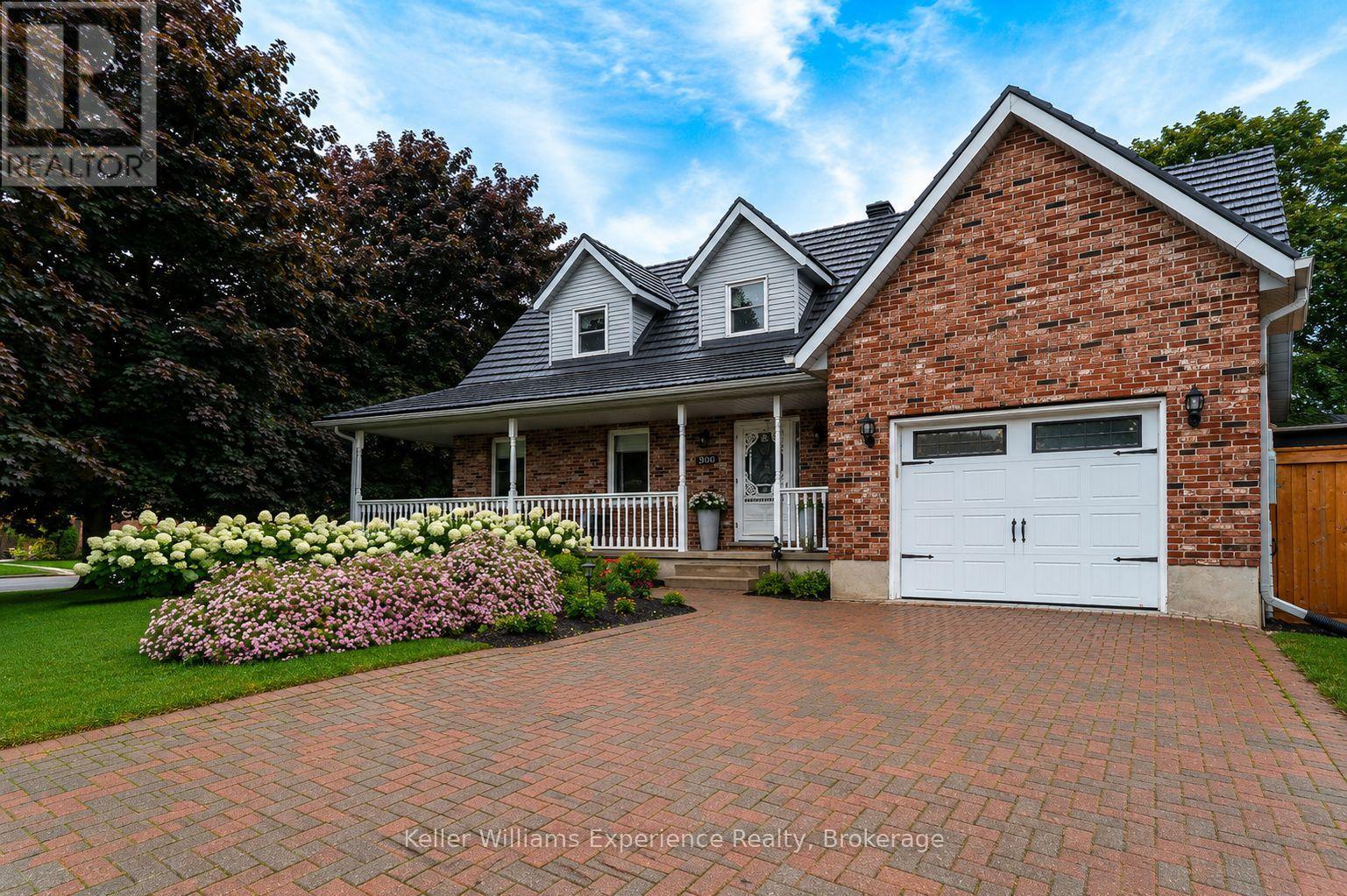 300 4TH AVENUE W - Image 36