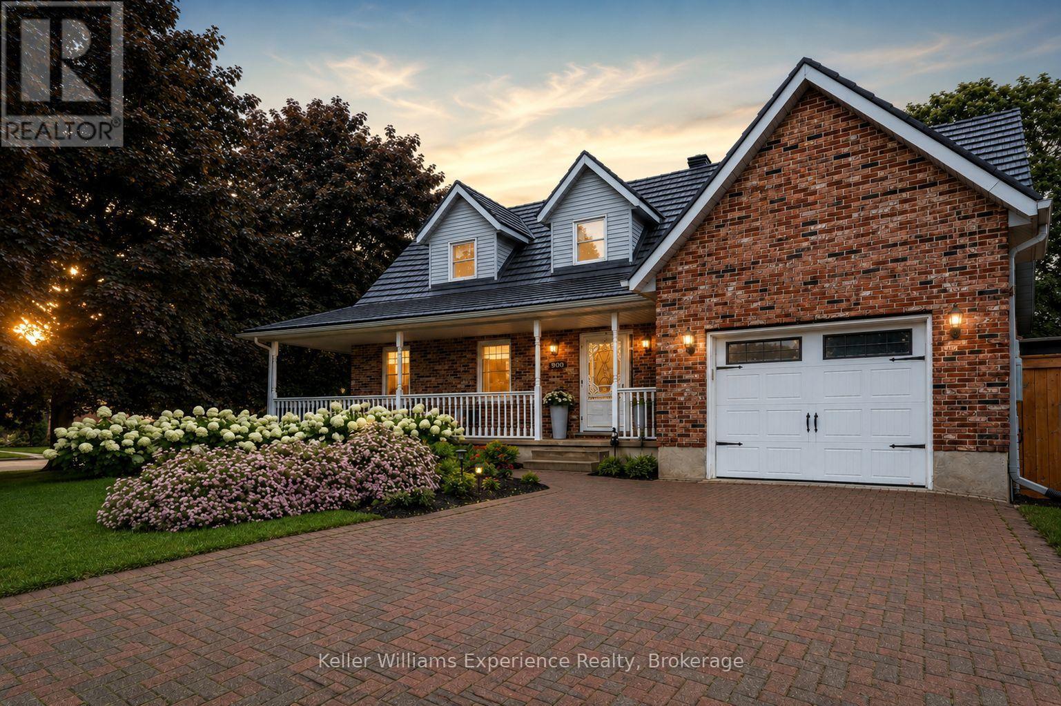 300 4TH AVENUE W