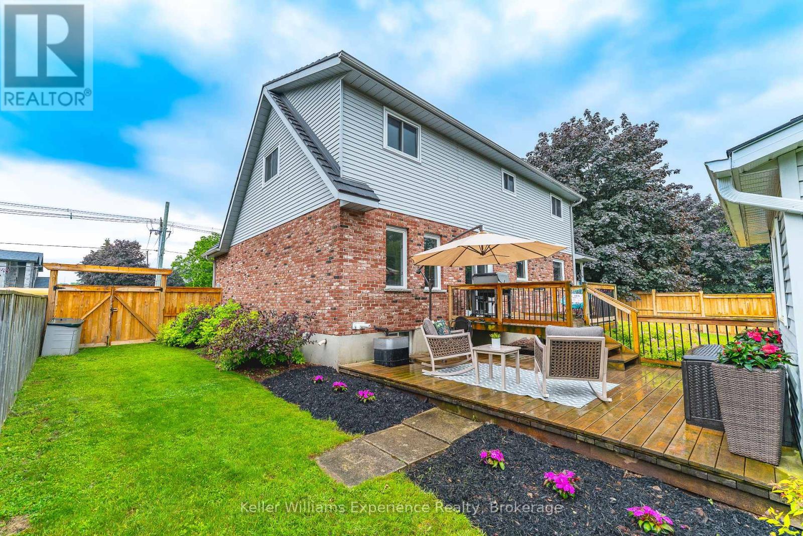 300 4TH AVENUE W - Image 42
