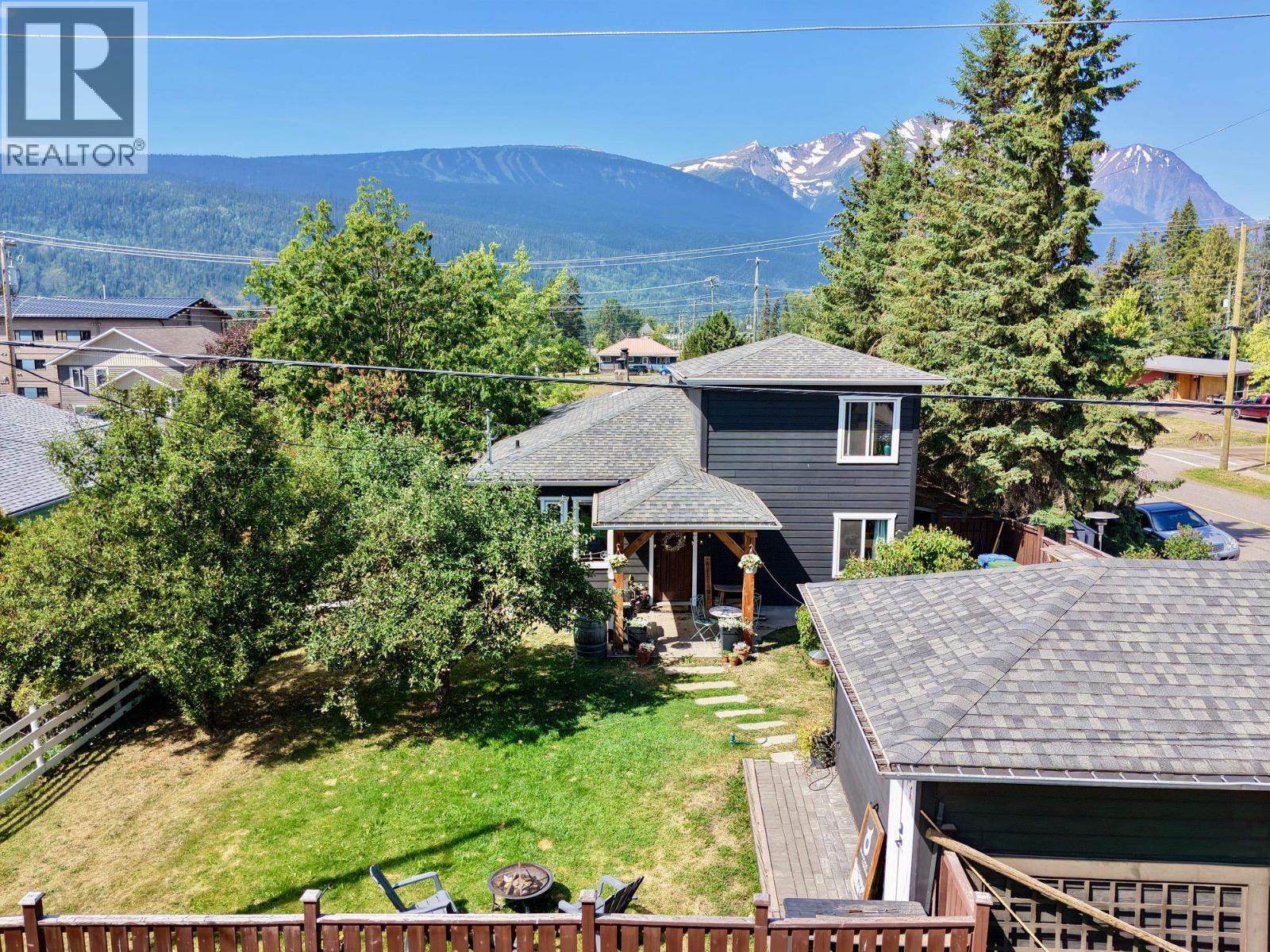 3888 11TH AVENUE - 37